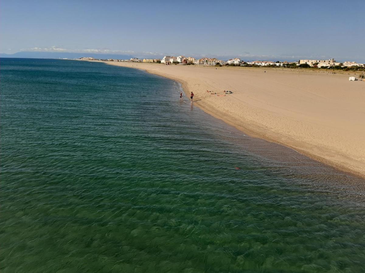 לאוקאט T2 Cabine Avec Tres Belle Vue Sur Le Port De Plaisance מראה חיצוני תמונה